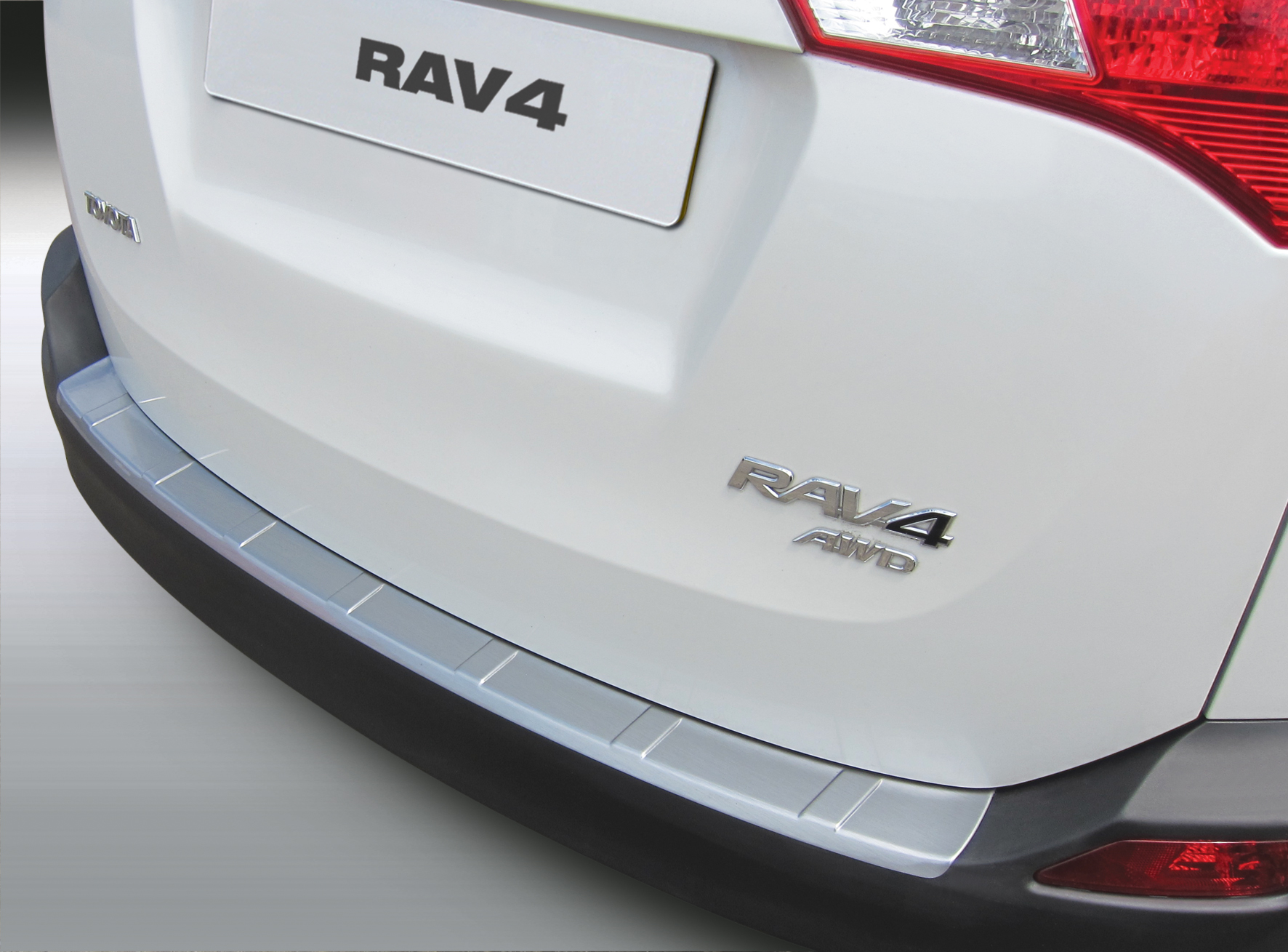 Ladekantenschutz mit Abkantung passend für Toyota Rav 4 ab BJ. 04.2013 bis  01.2016 ABS Sonderfarbe Aluminium Gebürstet Optik